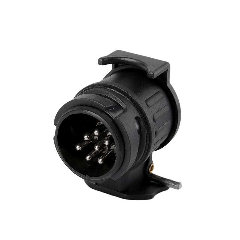 Adaptateur fiche 13 broches vers prise 7 broches JH005-A